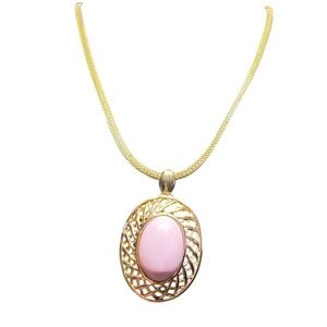 Vintage Trifari Gold Tone Necklace Pink Cabochon‎ Oval Pendant Jewelry 1980's